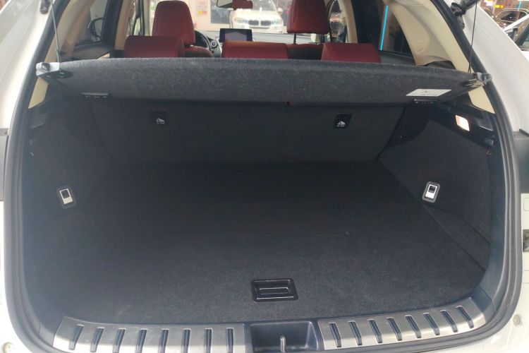 雷克萨斯NX 2020款 300h 前驱 锋尚版 国VI机舱底盘23