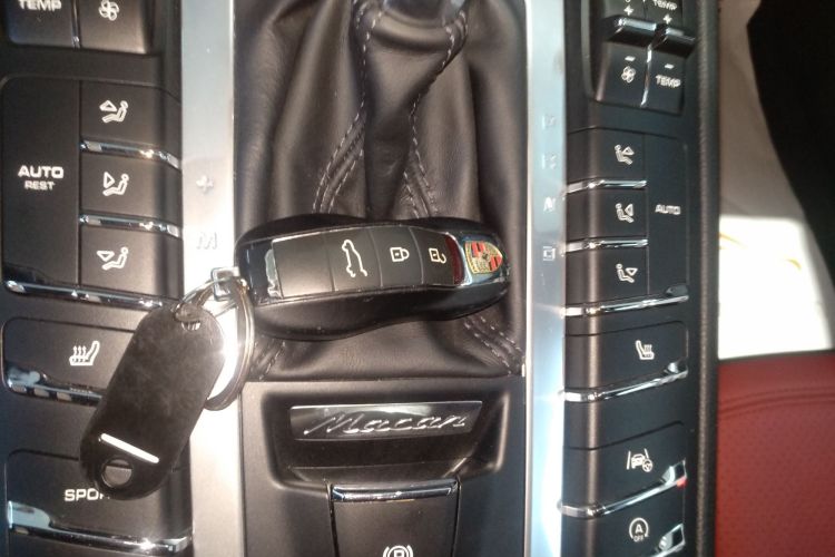 保时捷 2020款 Macan 2.0T中控内饰11