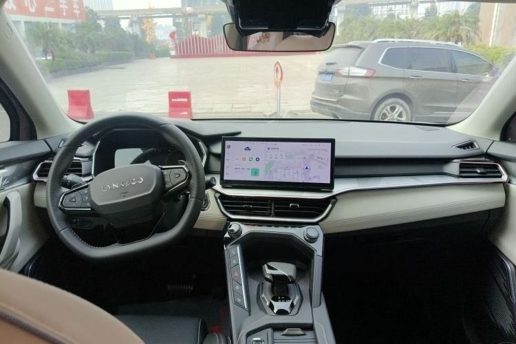 领克06 2023款 Remix 1.5T Hero中控内饰12