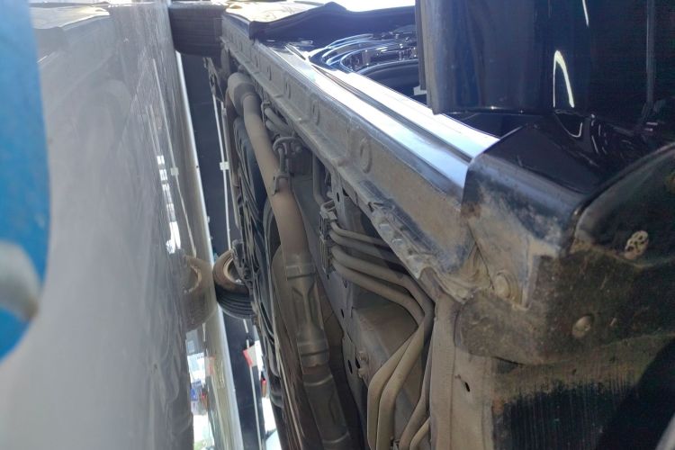 本田 艾力绅 2019款 2.0L 混动豪华版机舱底盘29