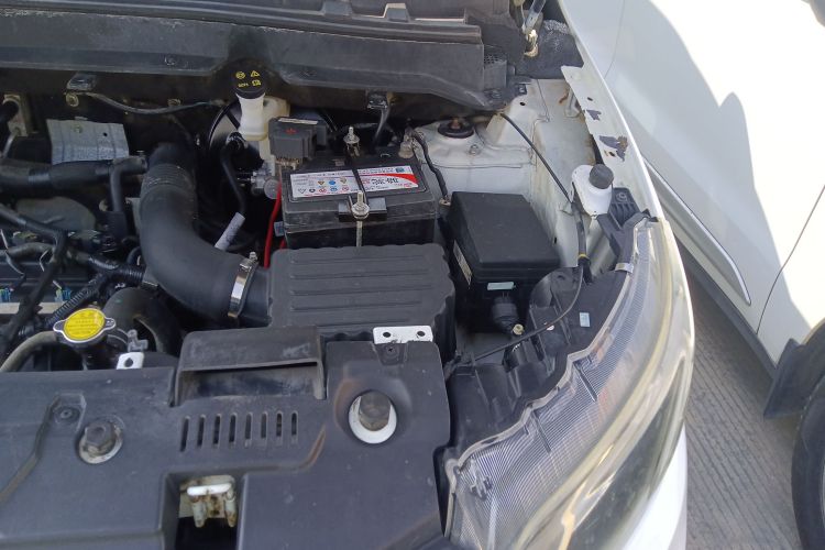 东南DX3 2018款 1.5T CVT尊贵型机舱底盘26