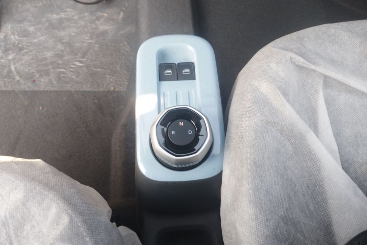 吉利银河 2024款 熊猫mini 200km 耐力熊中控内饰18