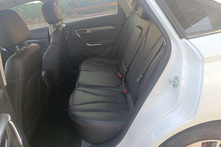 北京汽车 绅宝D50 2019款 1.5T CVT尊贵版 国VI中控内饰21