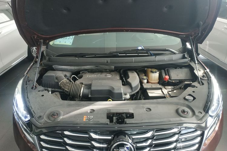 别克GL8 2023款 ES陆尊 尊享型机舱底盘24