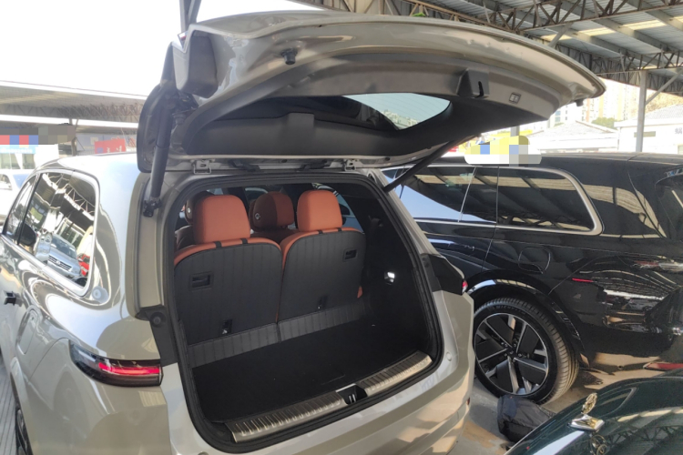 理想汽车 理想L9 2022款 Max机舱底盘23