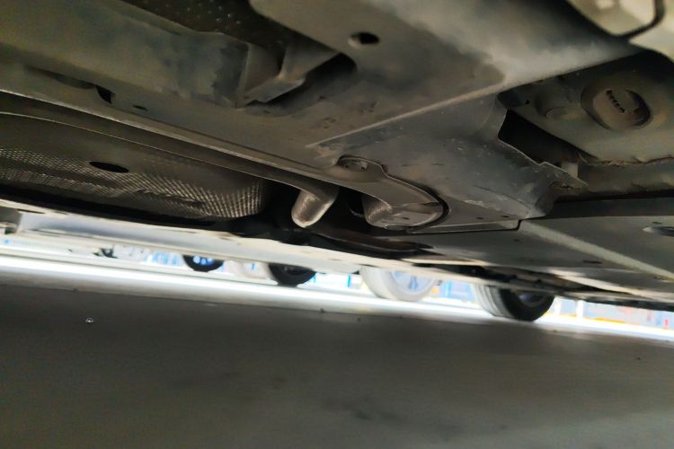 丰田 雷凌 2021款 TNGA 1.5L CVT进取版局部细节9002