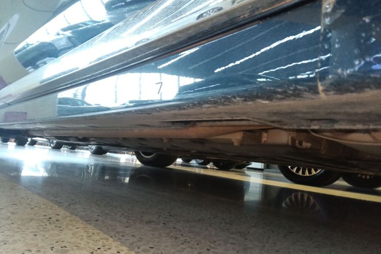 岚图汽车 岚图梦想家 2025款 PHEV 四驱旗舰乾崑版局部细节9001