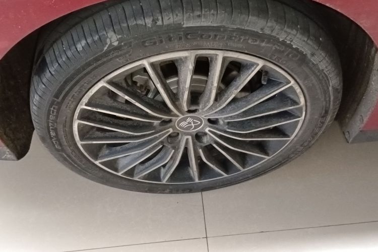 比亚迪 汉 2023款 EV 冠军版 506KM前驱尊贵型车身外观6008