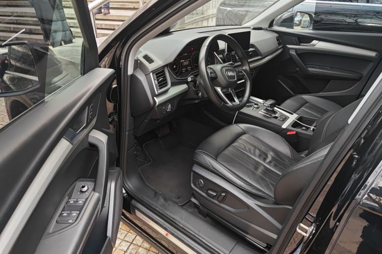 奥迪Q5L 2020款 改款 40 TFSI 荣享时尚型中控内饰20