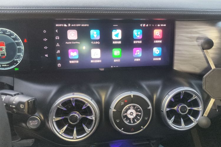 坦克300 2021款 越野版 2.0T 征服者中控内饰16