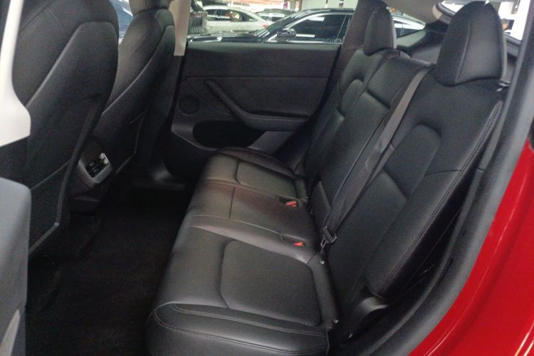 特斯拉 Model Y 2021款 长续航全轮驱动版中控内饰21