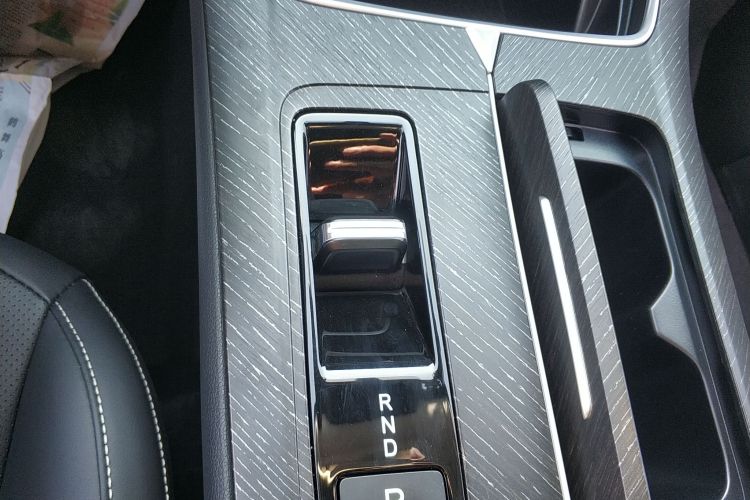 启辰大V DD-i 2023款 110km iE版中控内饰18