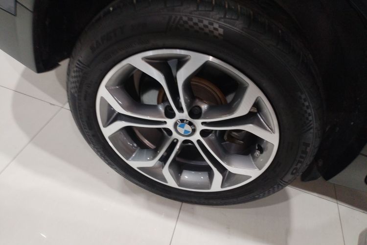 宝马X4 2014款 xDrive20i X设计套装车身外观6002