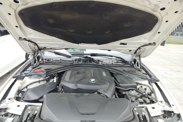 宝马3系 2018款 320Li 时尚型机舱底盘24