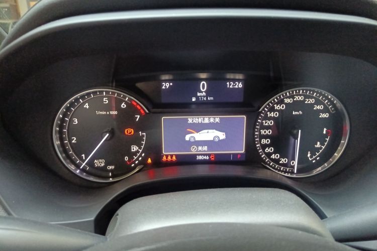 凯迪拉克CT4 2021款 28T 尊贵型中控内饰15