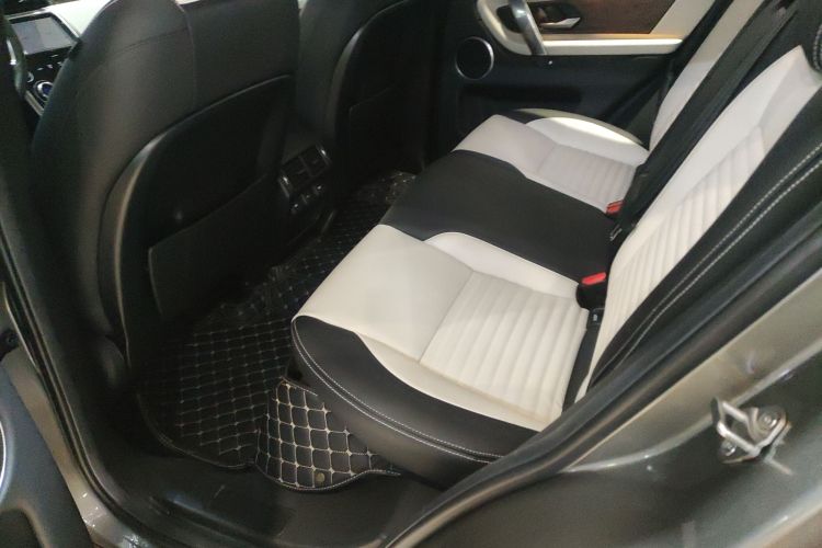 路虎 发现运动版 2022款 249PS R-Dynamic S 性能版 5座中控内饰21