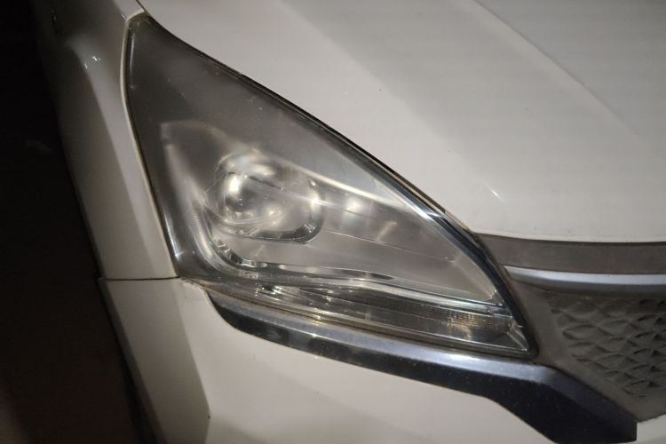 北汽幻速H3 2017款 1.5L 手动舒适天窗版车身外观8