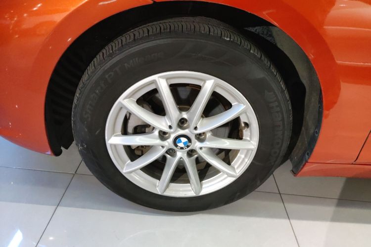 宝马2系旅行车 2016款 218i 时尚型车身外观6007