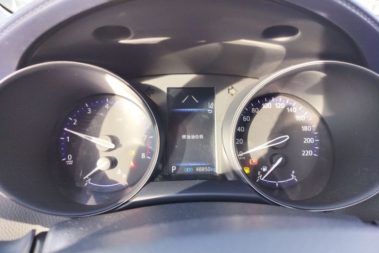 丰田C-HR 2022款 2.0L 舒适版局部细节14