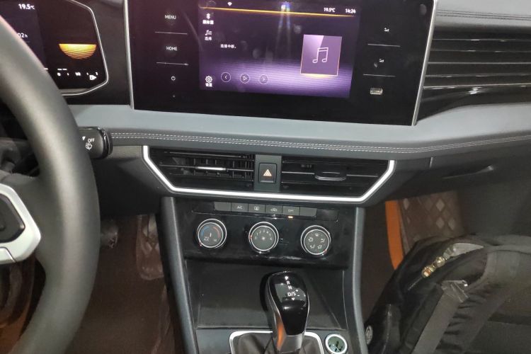 大众 速腾 2024款 200TSI DSG飞越版中控内饰16