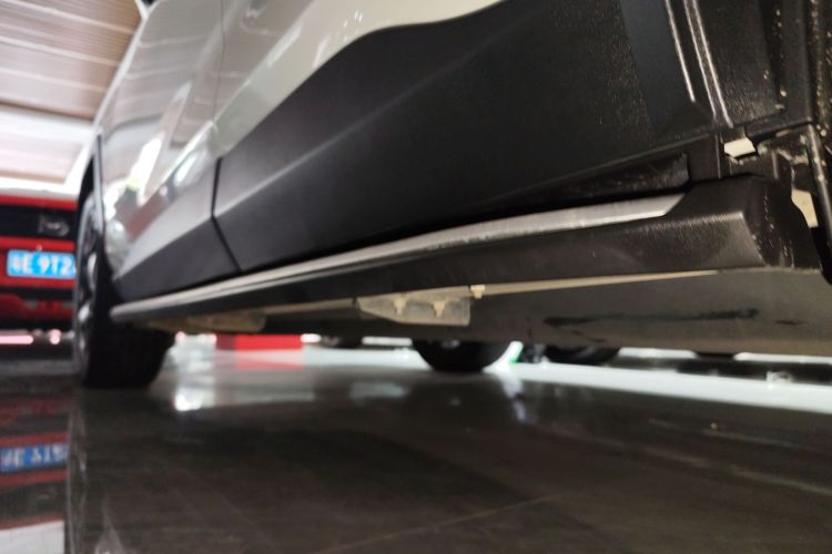 丰田 RAV4荣放 2020款 2.0L CVT四驱尊贵版局部细节9002