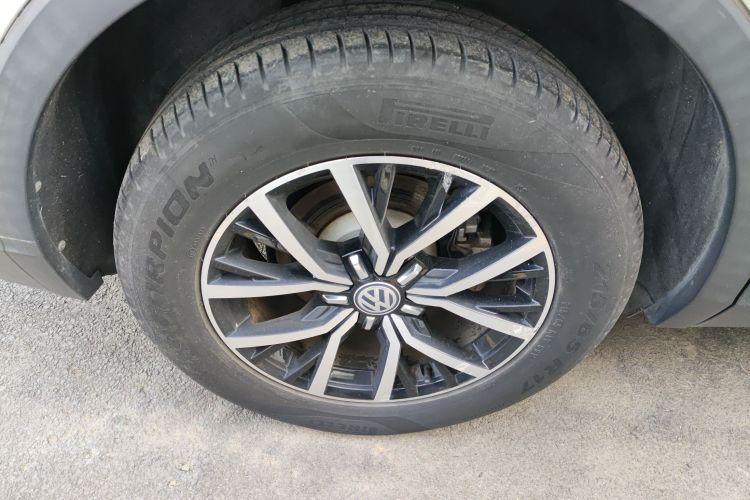 大众 途观L 2018款 330TSI 自动两驱豪华版车身外观6008