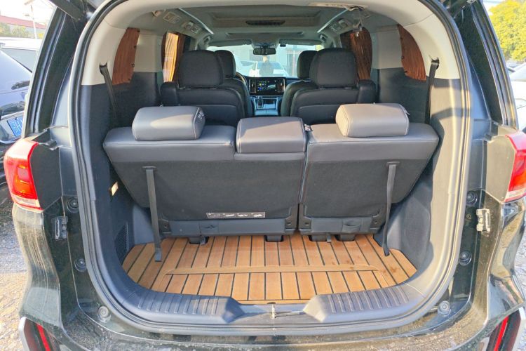 广汽传祺 传祺M8 2021款 大师系列 390T 尊贵版机舱底盘23