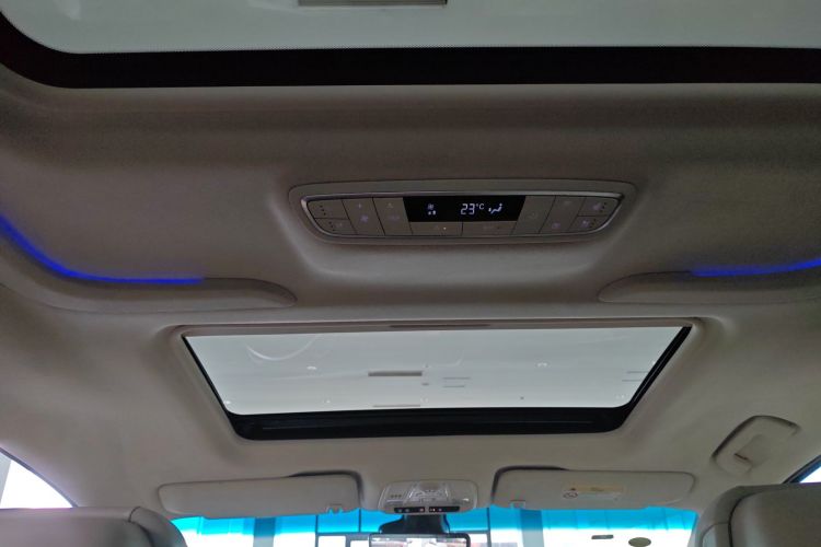 别克GL8 2022款 Avenir艾维亚 七座亲礼版局部细节22