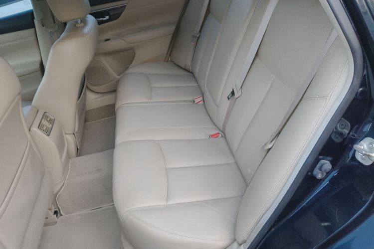 日产 天籁 2013款 2.0L XL舒适版中控内饰21