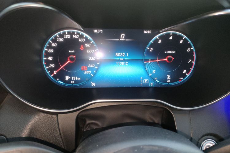 奔驰GLC 2022款 改款 GLC 260 L 4MATIC 豪华型中控内饰15