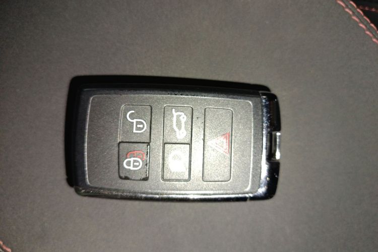 路虎 发现运动版 2020款 249PS R-Dynamic 性能版中控内饰7001