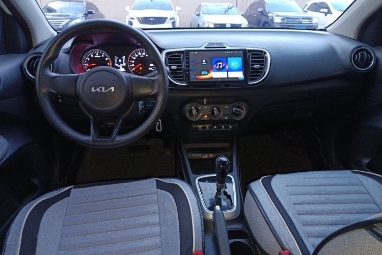 起亚 焕驰 2020款 改款 1.4L 自动舒适天窗版中控内饰12