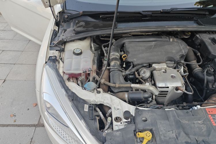 福特 福克斯 2015款 两厢 EcoBoost 125 手动超能风尚型局部细节9006