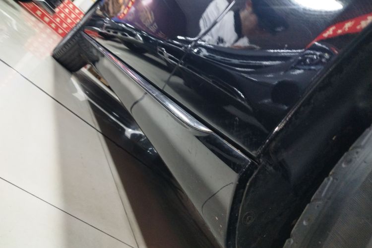 奔驰E级 2023款 改款 E 300 L 时尚型局部细节9001