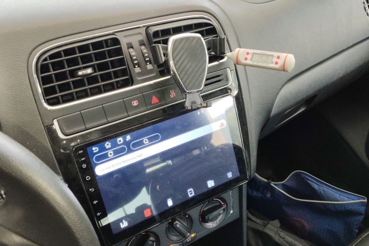 大众 Polo 2014款 1.4L 自动舒适版中控内饰16