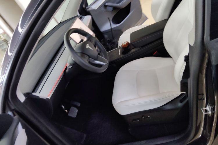 特斯拉 Model Y 2024款 后轮驱动版局部细节19