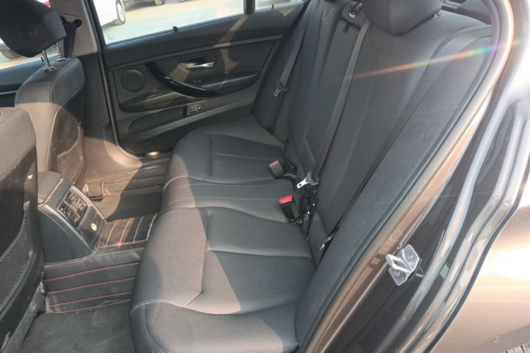 宝马3系 2017款 320Li 时尚型中控内饰21