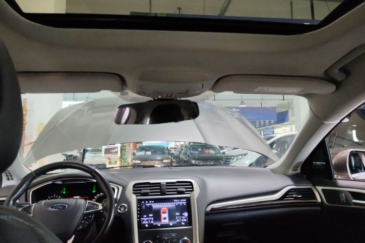 福特 蒙迪欧 2013款 2.0L GTDi200时尚型中控内饰22