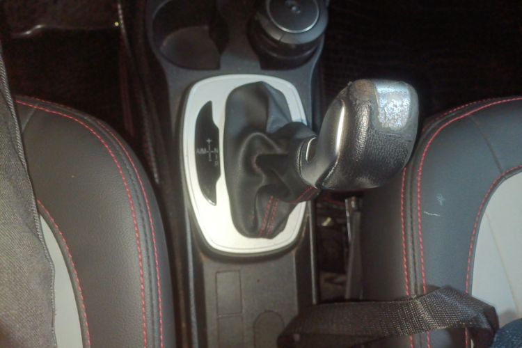 长城M4 2015款 1.5L AMT豪华型中控内饰18