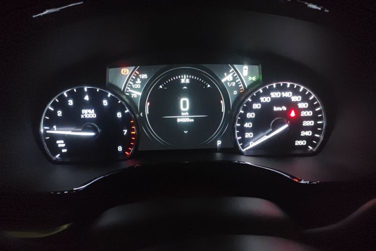 凯迪拉克XT5 2018款 28T 四驱豪华型中控内饰14