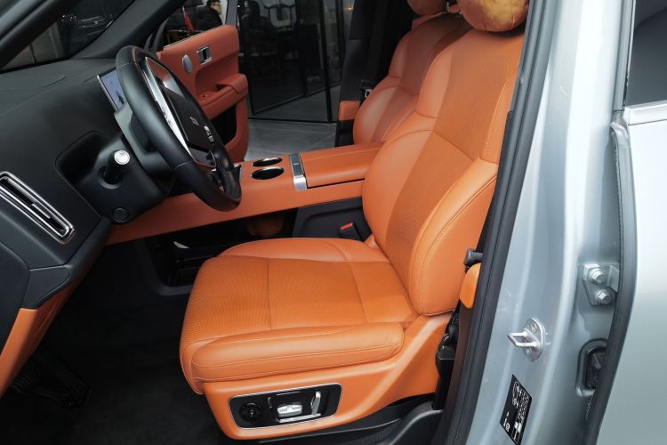 理想汽车 理想L9 2022款 Max中控内饰19