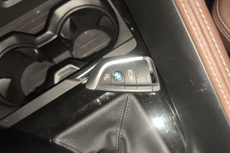 宝马X2 2021款 sDrive25i M越野套装中控内饰7001