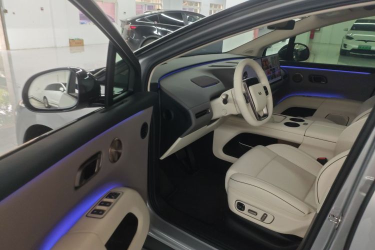 理想汽车 理想i8 2025款 标准版中控内饰7003