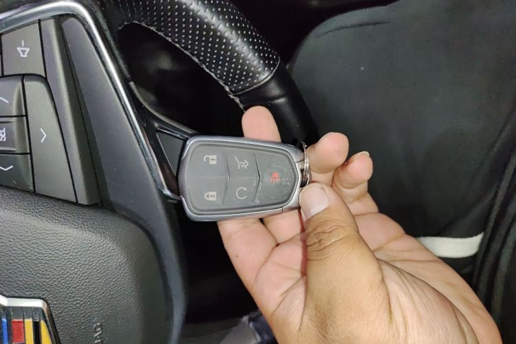 凯迪拉克XT5 2020款 28T 豪华型中控内饰11