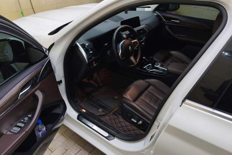 宝马X3 2020款  xDrive28i M运动套装中控内饰20