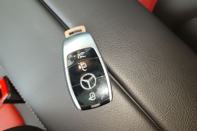 奔驰E级(进口) 2020款 E 260 轿跑车中控内饰7001