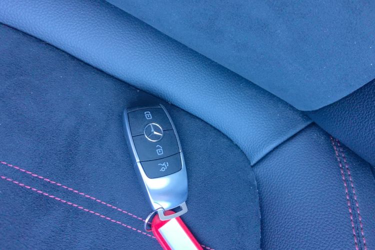 奔驰A级 2024款 A 200 L 时尚型中控内饰11