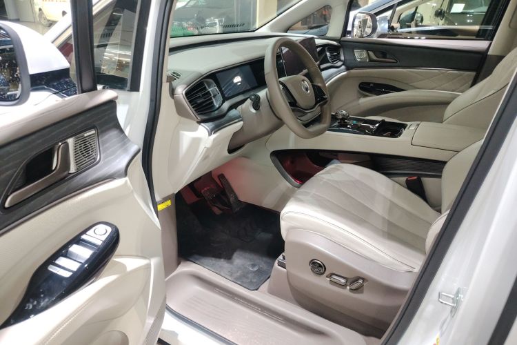 腾势D9 2022款 DM-i 970 四驱尊荣型中控内饰20