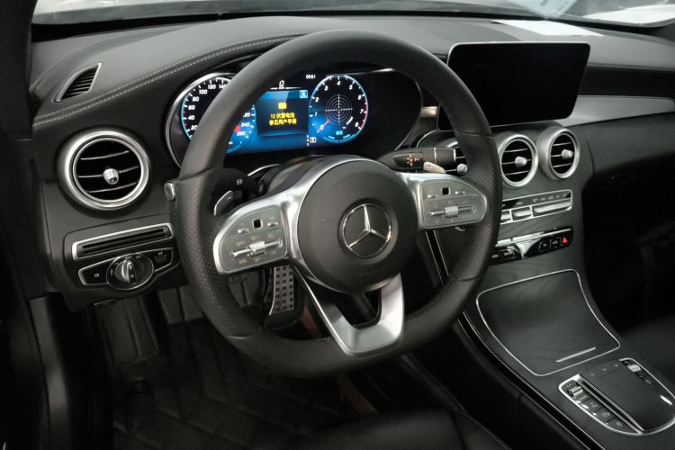 奔驰C级(进口) 2020款 C 260 轿跑车中控内饰13