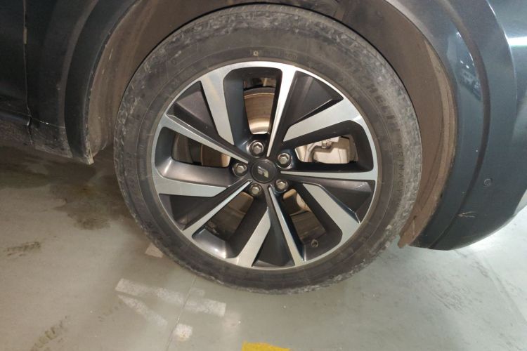 理想汽车 理想ONE 2021款 增程6座版车身外观6007